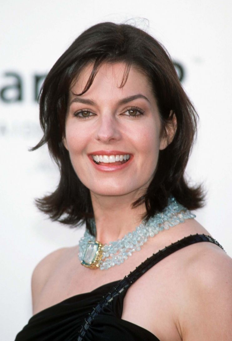 Sela Ward