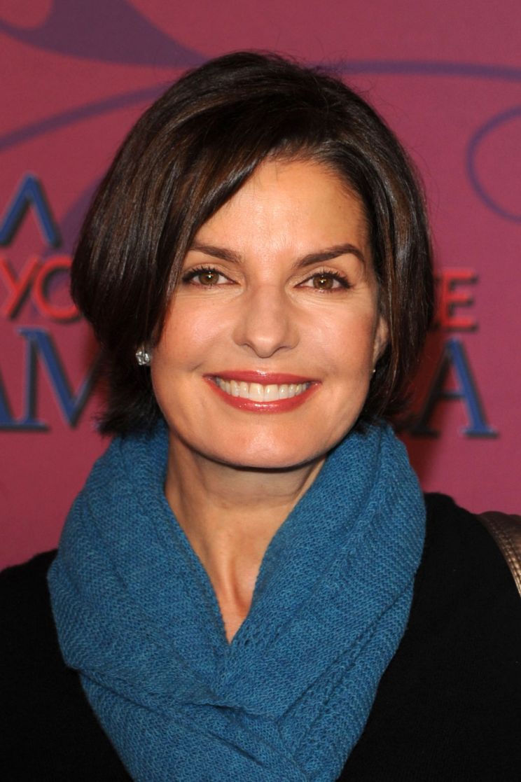 Sela Ward