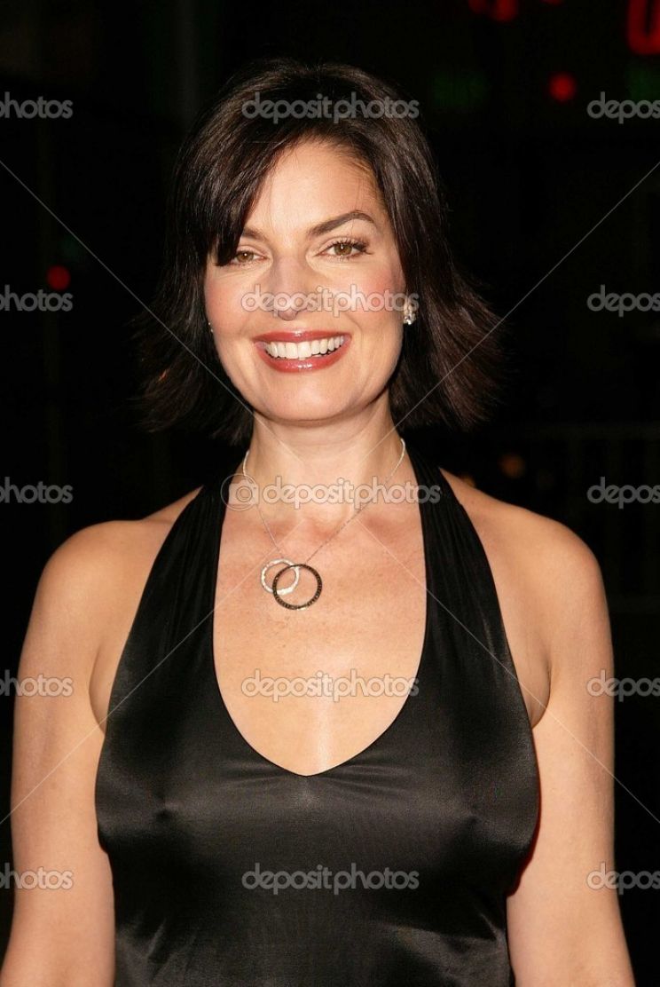 Sela Ward