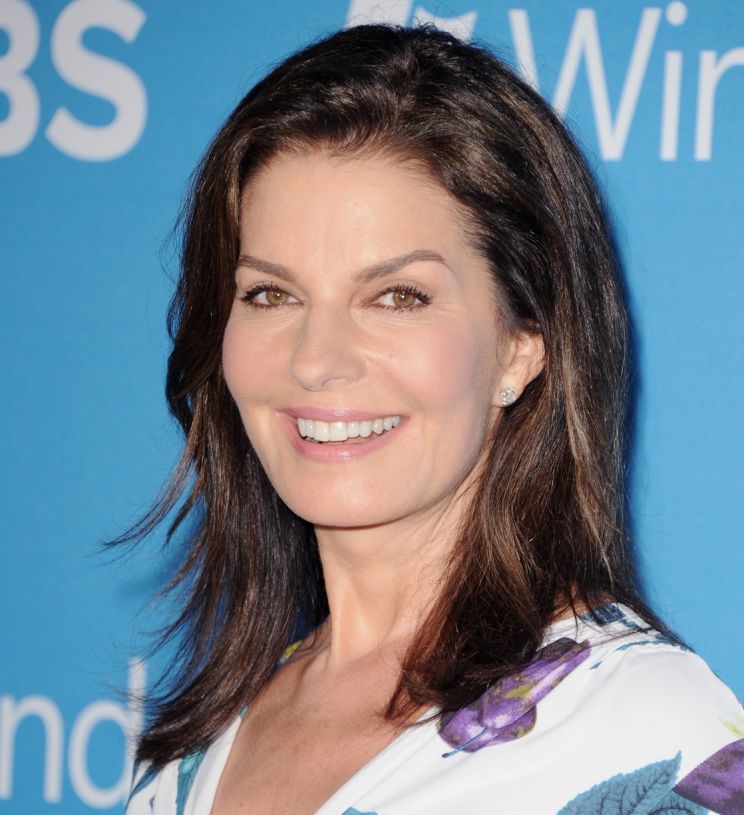 Sela Ward