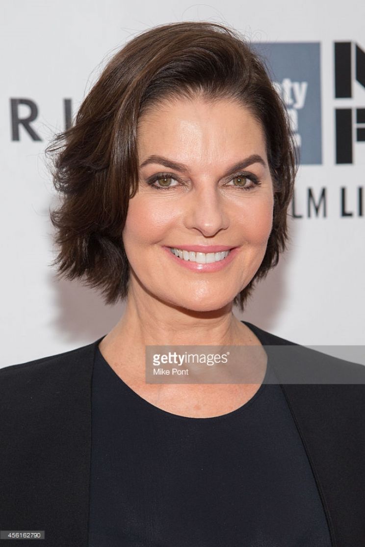 Sela Ward