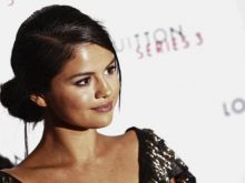 Selena #562259 picture (Landscape Medium)