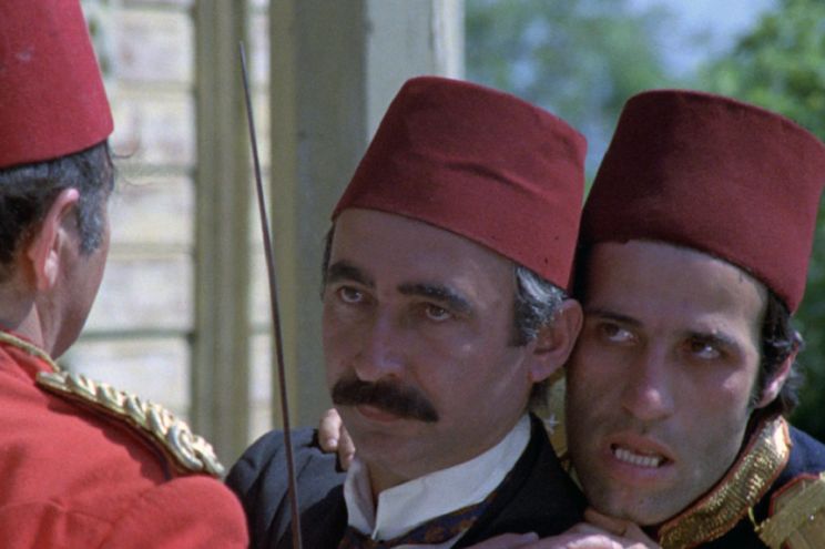 Sener Sen