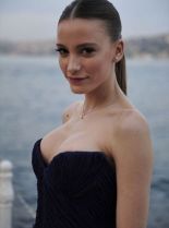 Serenay Sarikaya