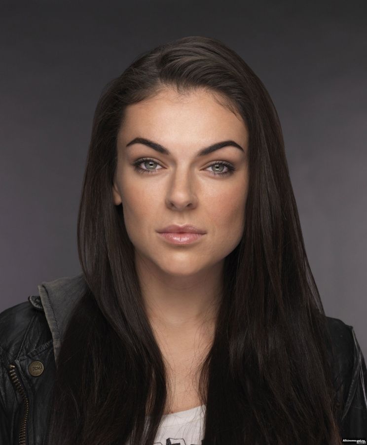 Serinda Swan