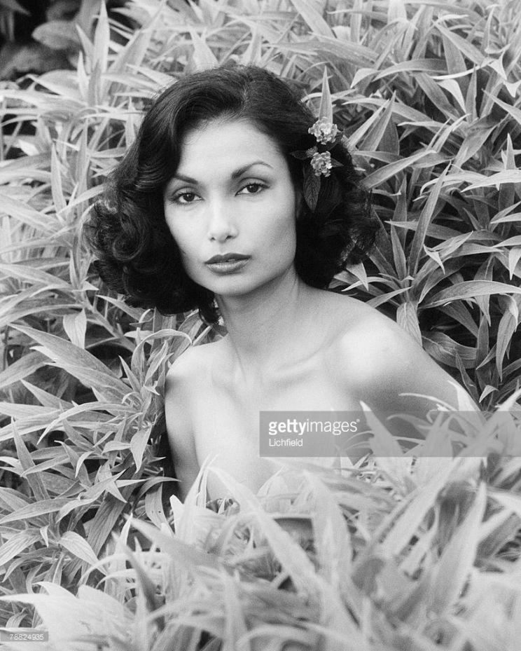 Shakira Caine