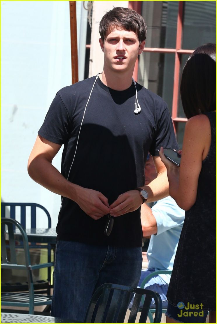 Shane Harper