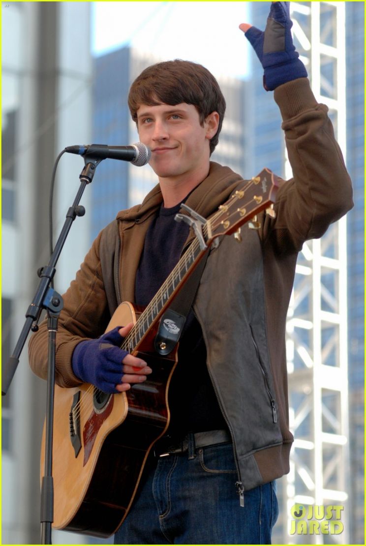 Shane Harper