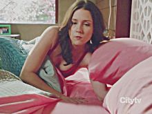 Shannon Woodward