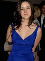 Shannon Woodward photo