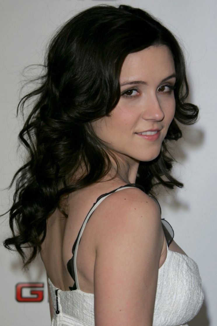 Shannon Woodward