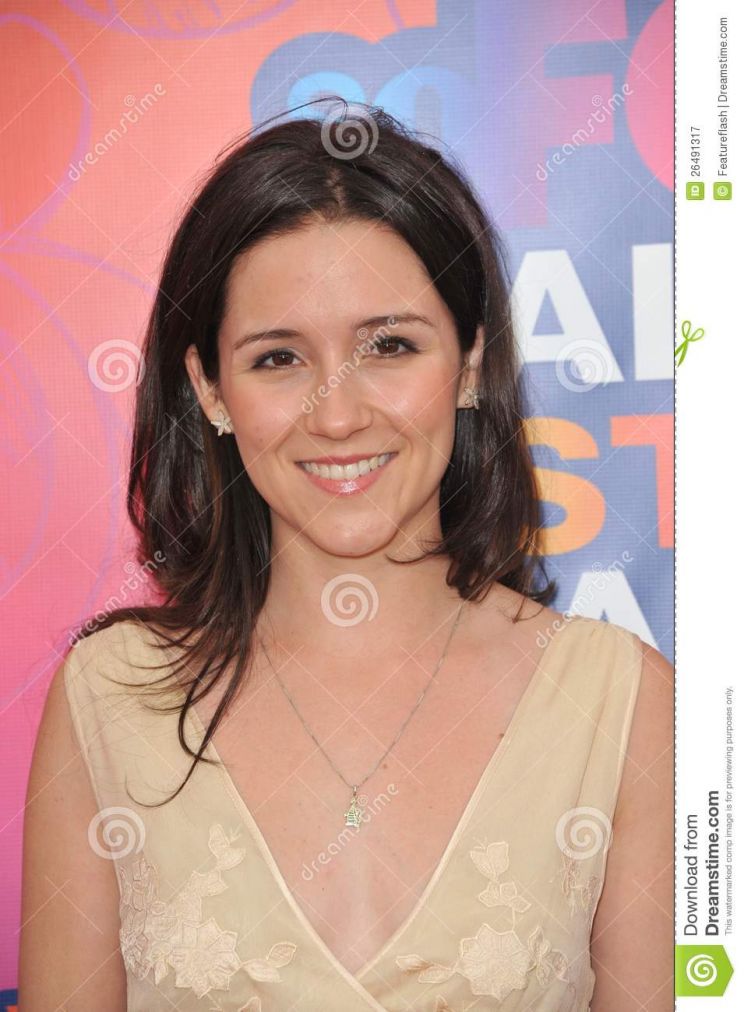 Shannon Woodward