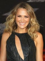 Shantel VanSanten photo