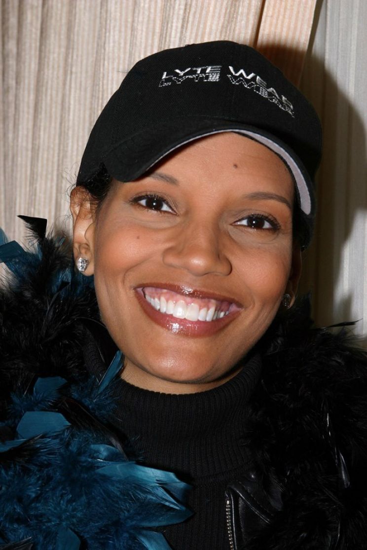 Shari Headley