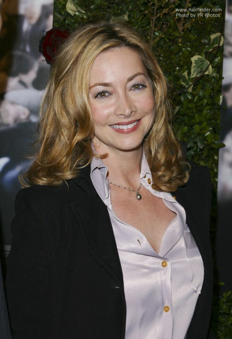 Sharon Lawrence