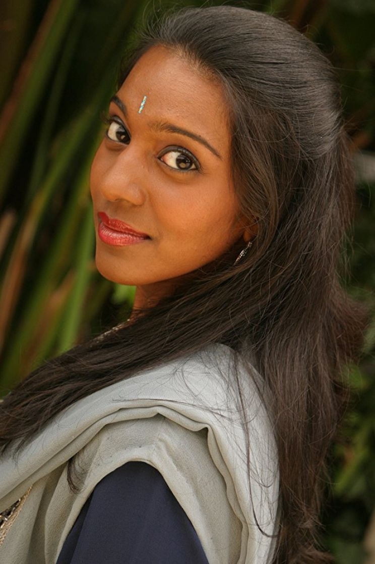 Sharon Muthu