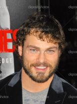 Shawn Roberts