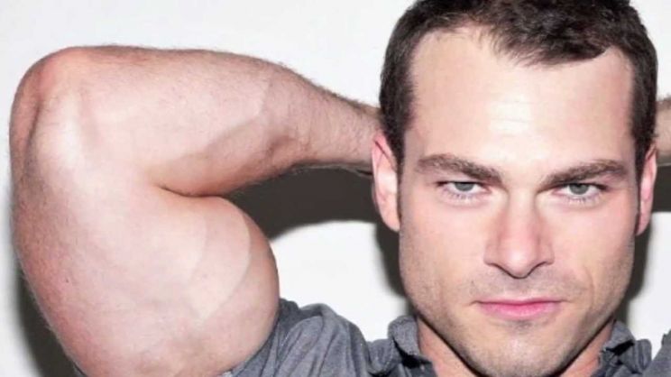 Shawn Roberts