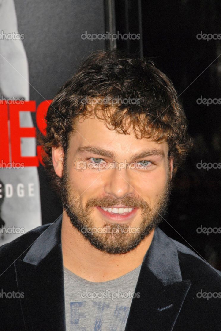 Shawn Roberts