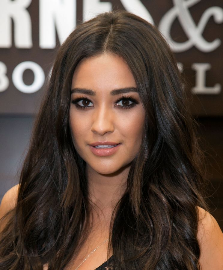 Shay Mitchell