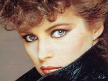 Sheena Easton