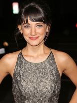 Sheila Vand #461726 picture (Portrait Medium)