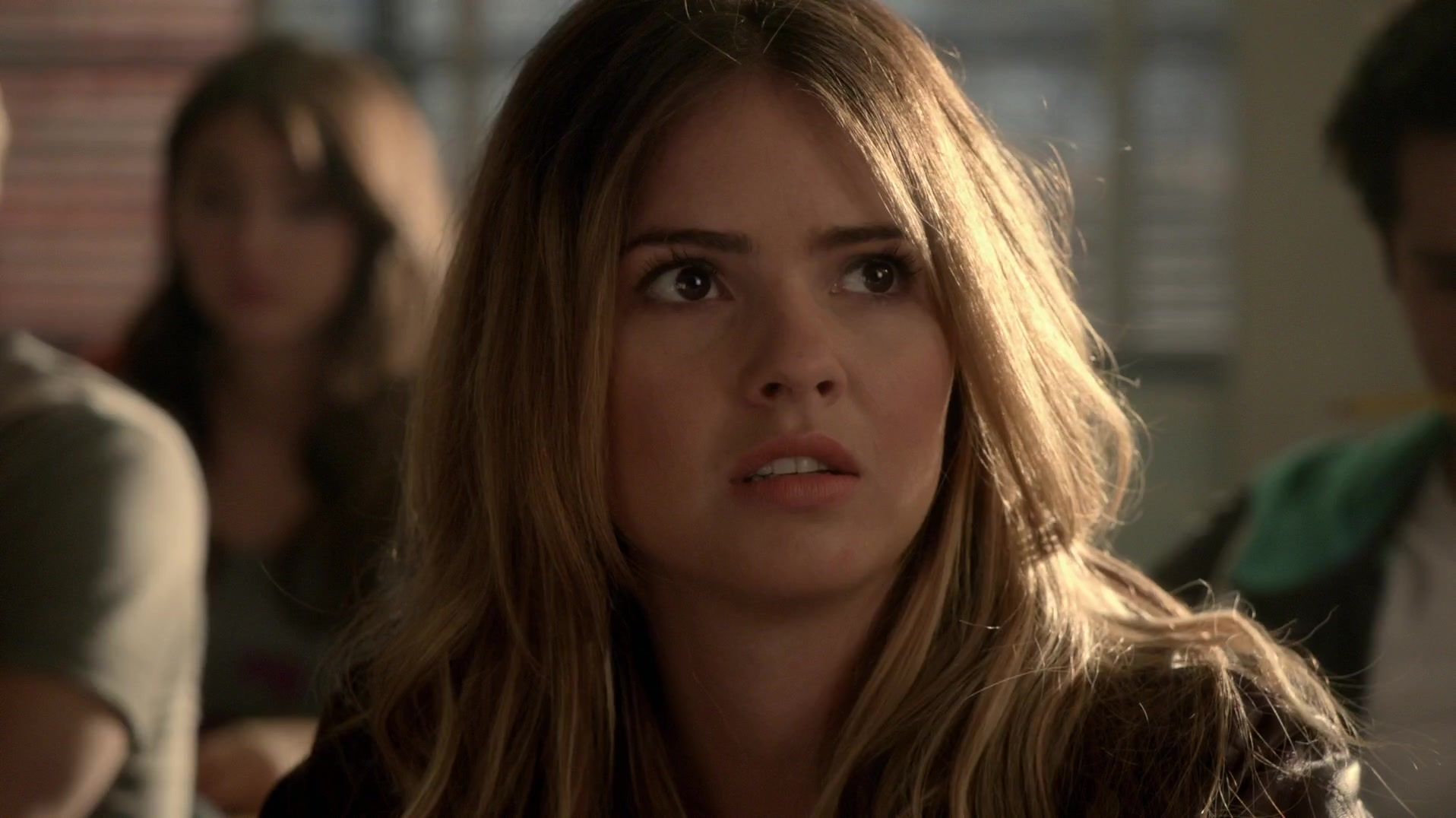 Pictures Of Shelley Hennig