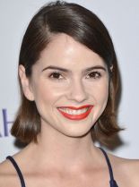 Shelley Hennig photo