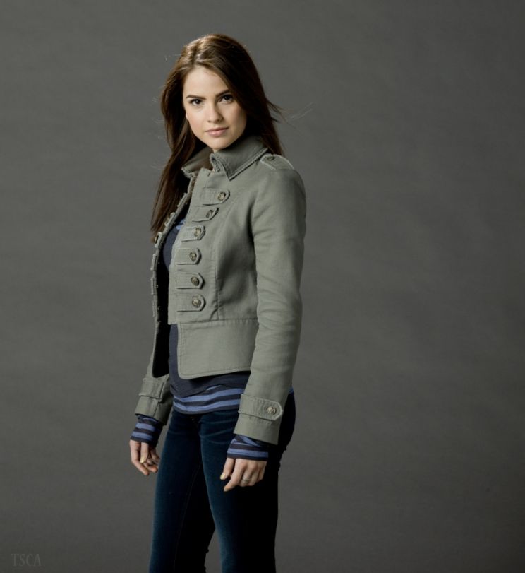 Shelley Hennig