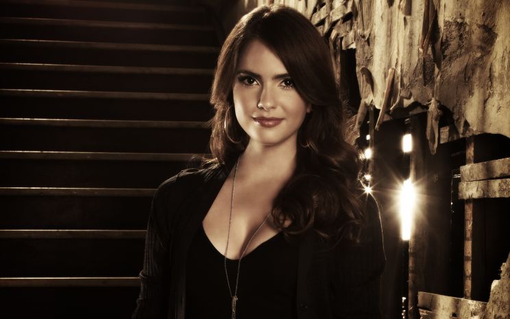 Shelley Hennig