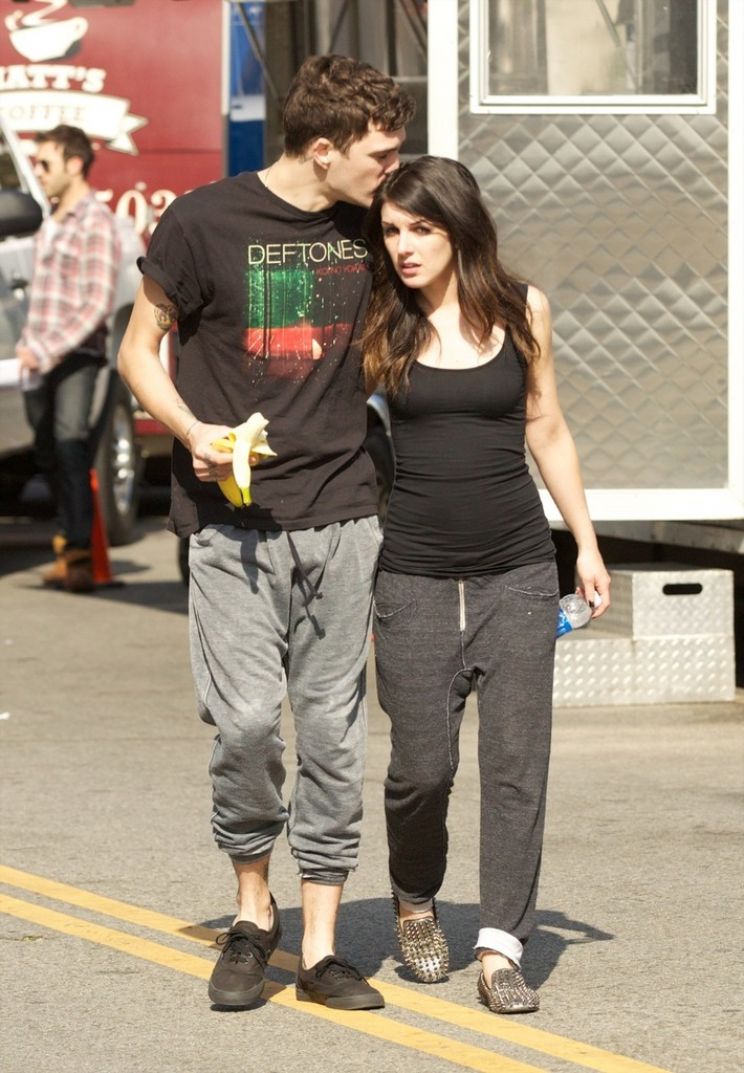 Shenae Grimes-Beech