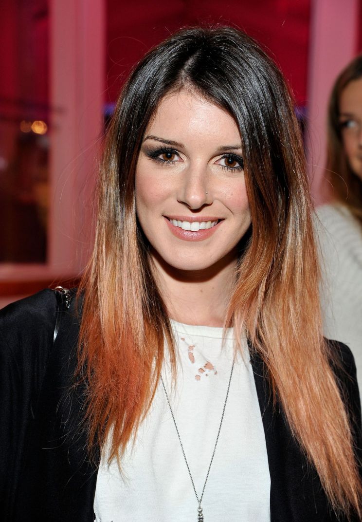 Shenae Grimes-Beech