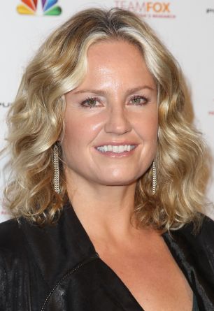 Female or Women Celebrity Hairstyles: Sherry Stringfield