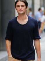 Shiloh Fernandez photo