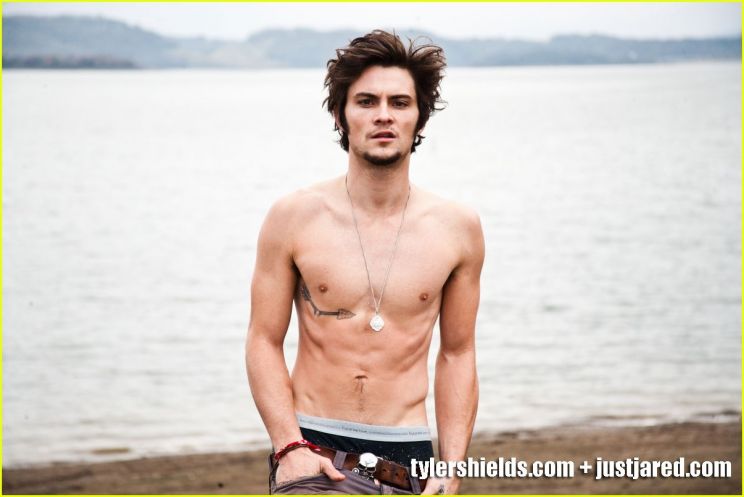 Shiloh Fernandez