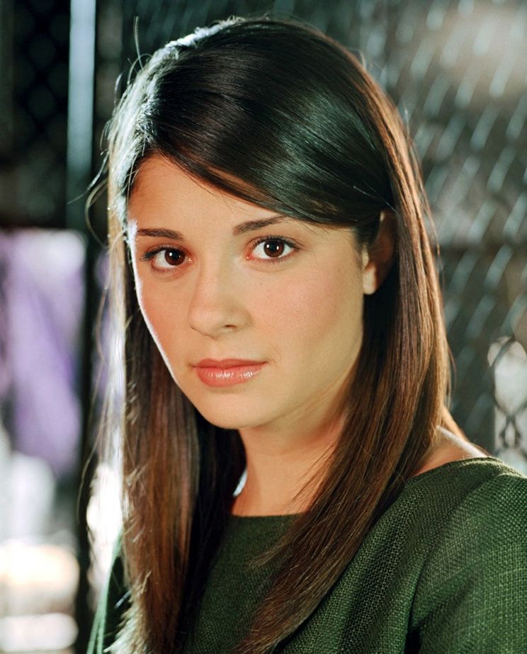 Shiri Appleby