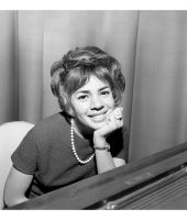 Shirley Bassey