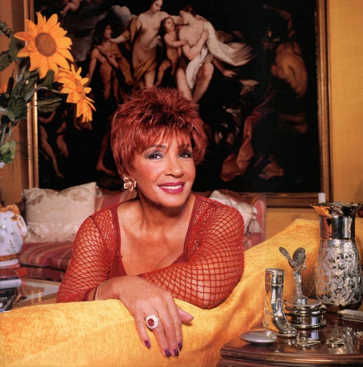 Shirley Bassey