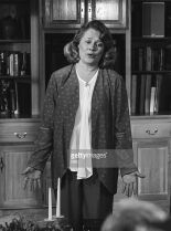 Shirley Knight