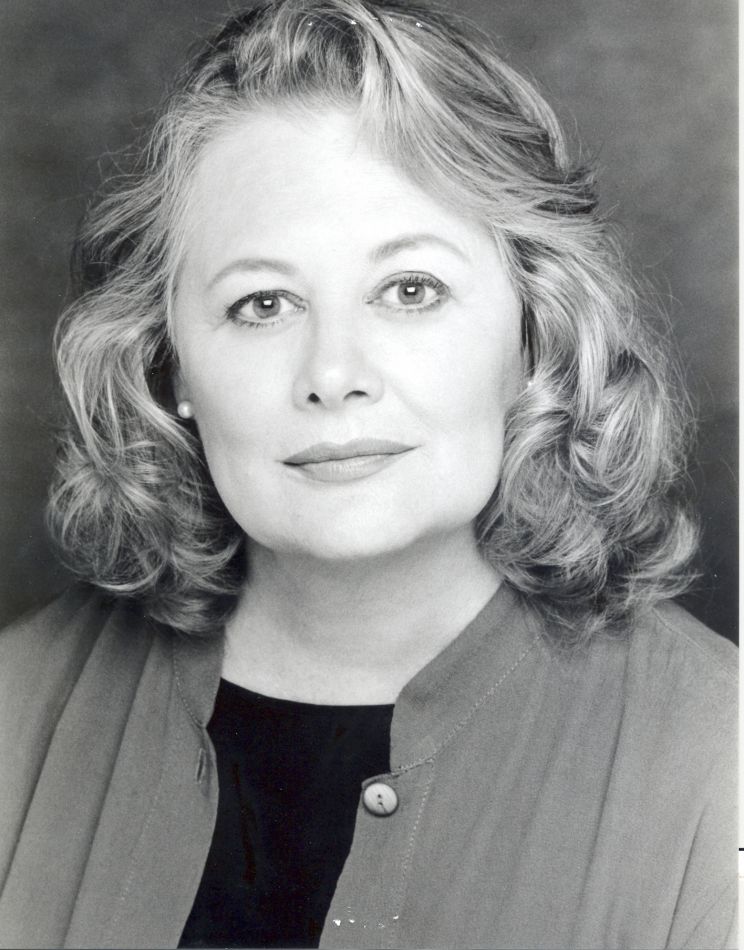 Shirley Knight