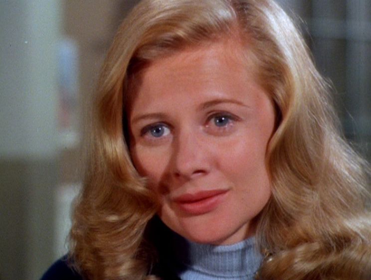 Shirley Knight