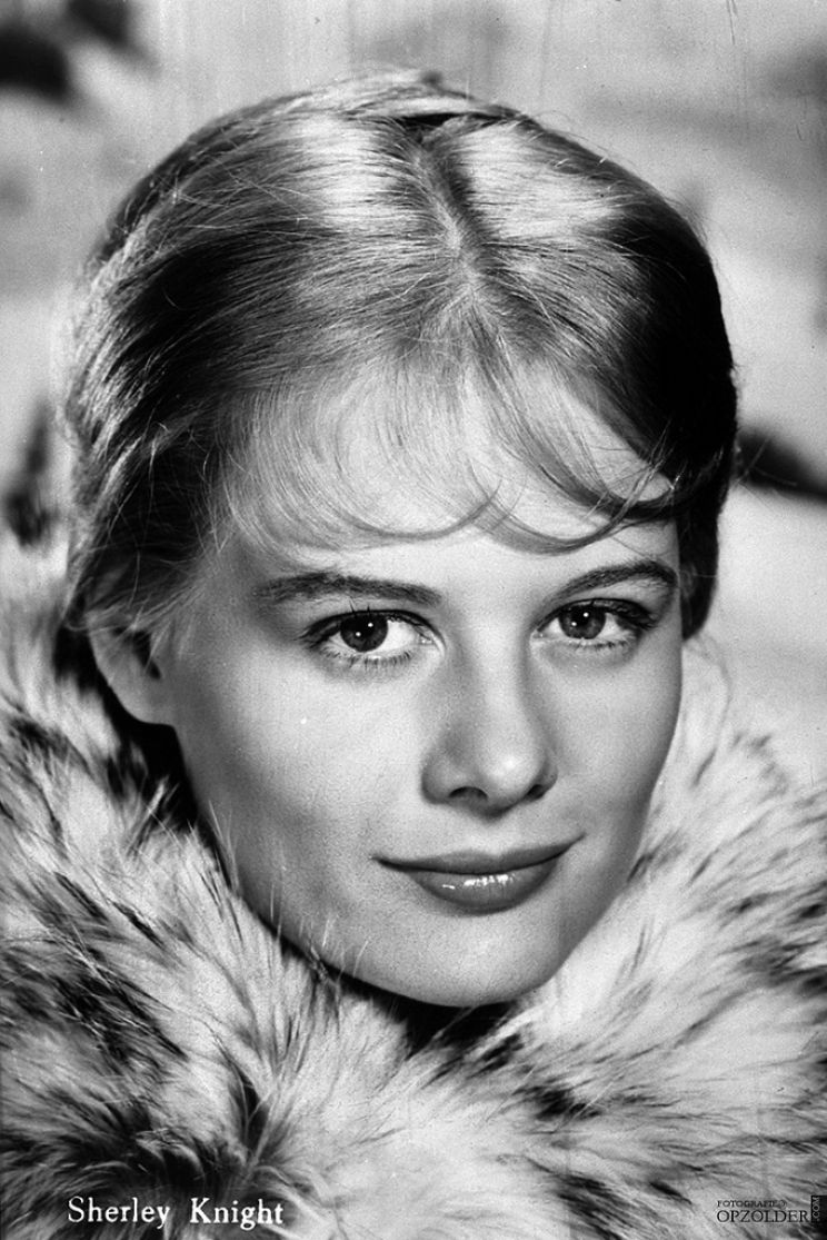 Shirley Knight