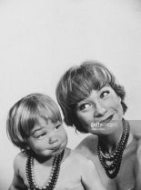 Shirley MacLaine photo