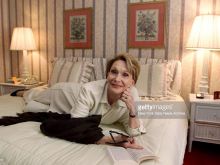 Siân Phillips