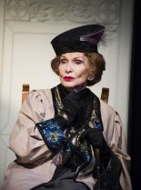 Siân Phillips