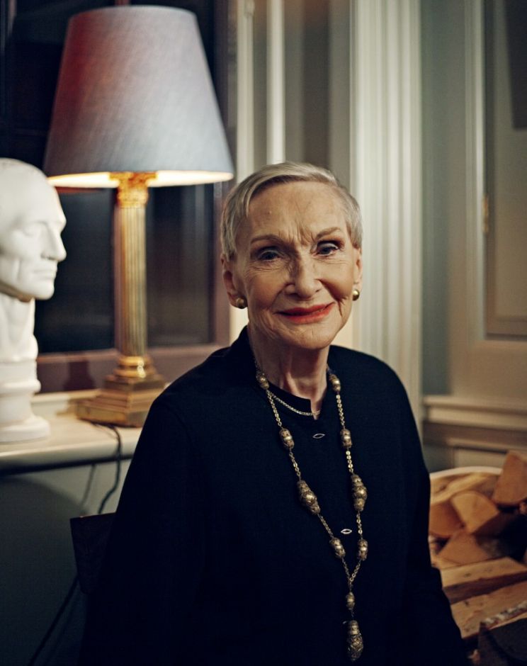 Siân Phillips