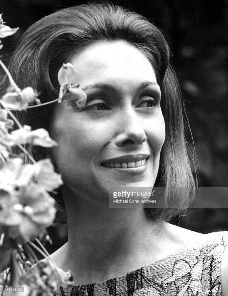 Siân Phillips