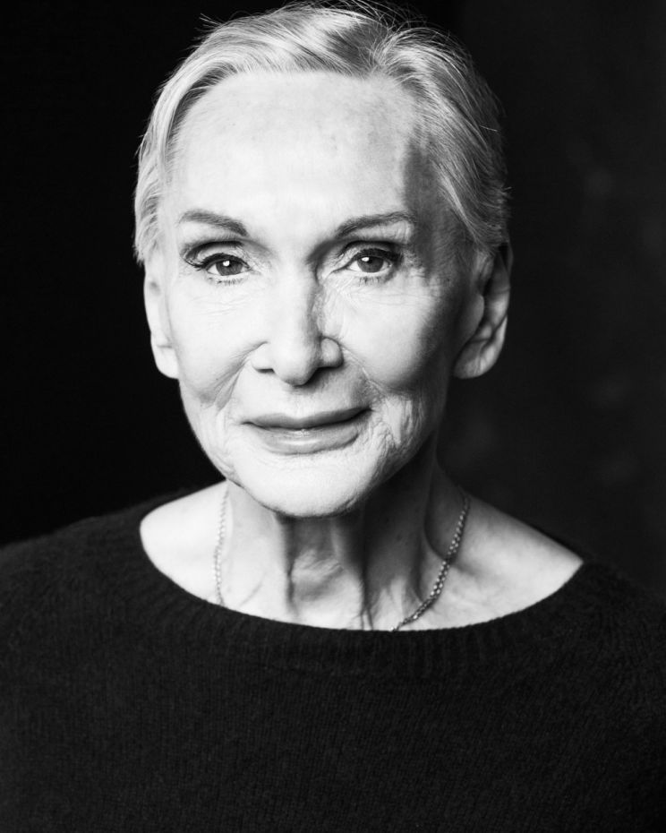 Siân Phillips