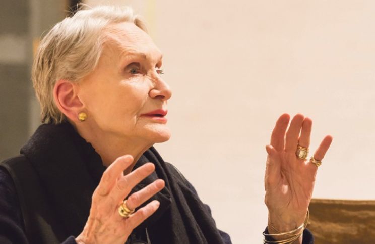 Siân Phillips