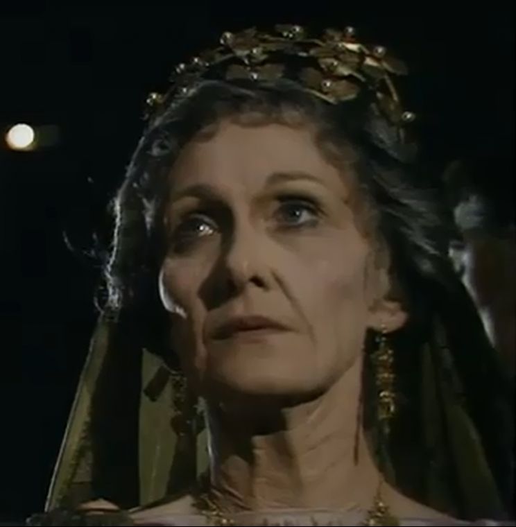 Siân Phillips